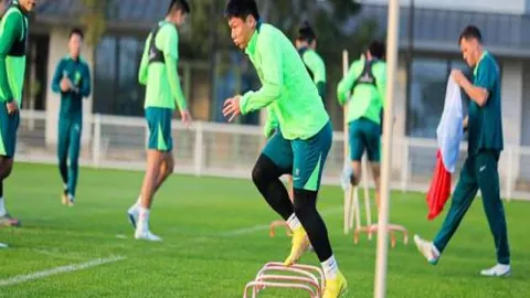 葡萄牙总分战平！B费传中，丹麦球员不慎自摆乌龙